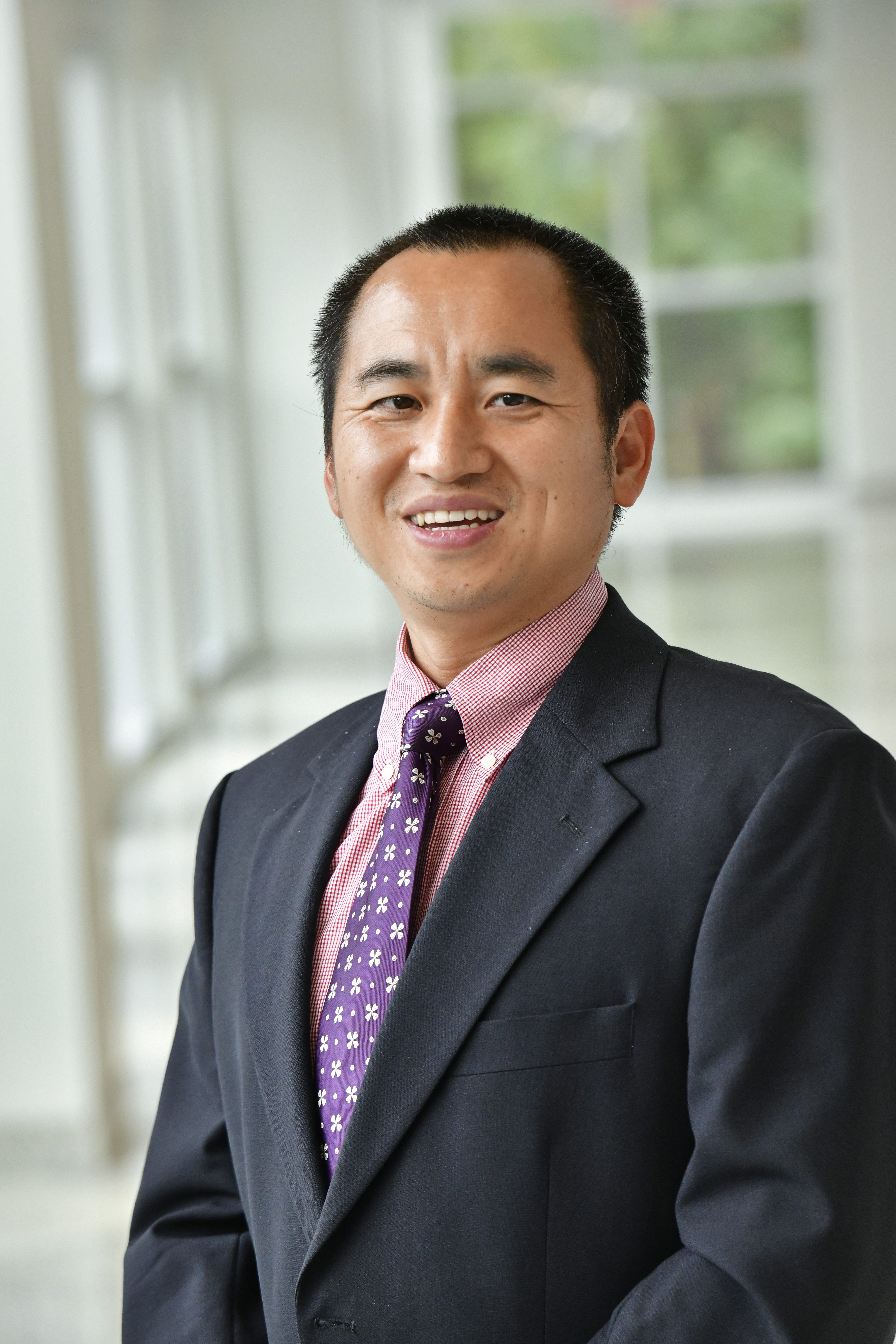 Photo of Dr. Zhigen Zhao
